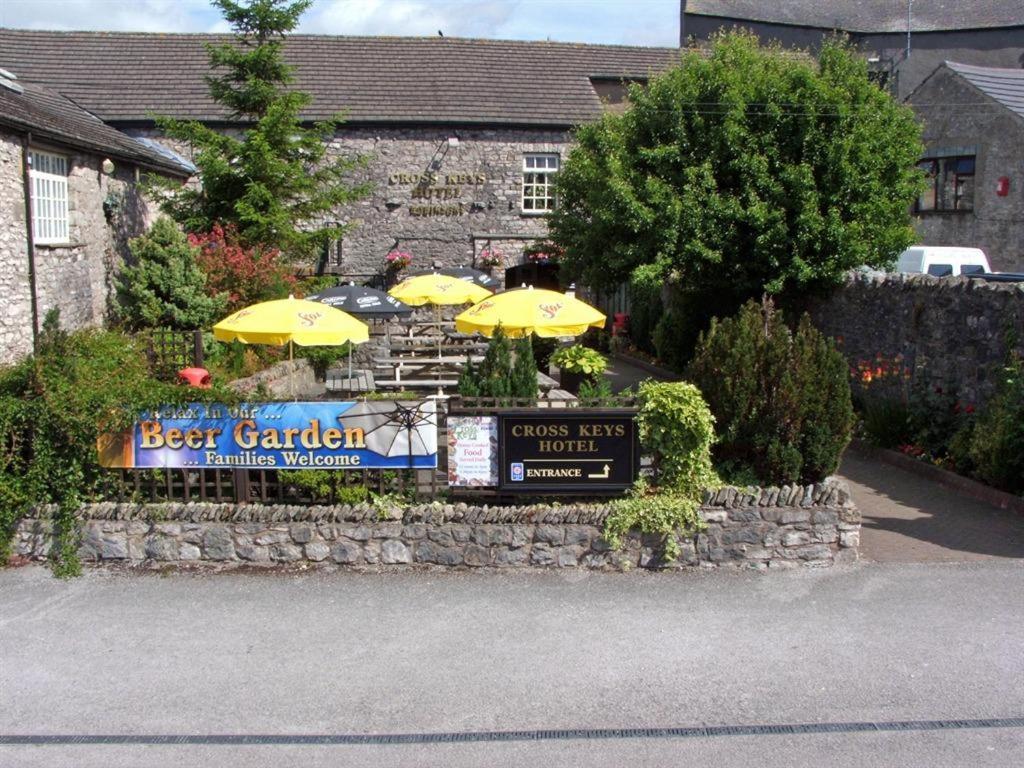 The Cross Keys Apartment Milnthorpe Exterior photo